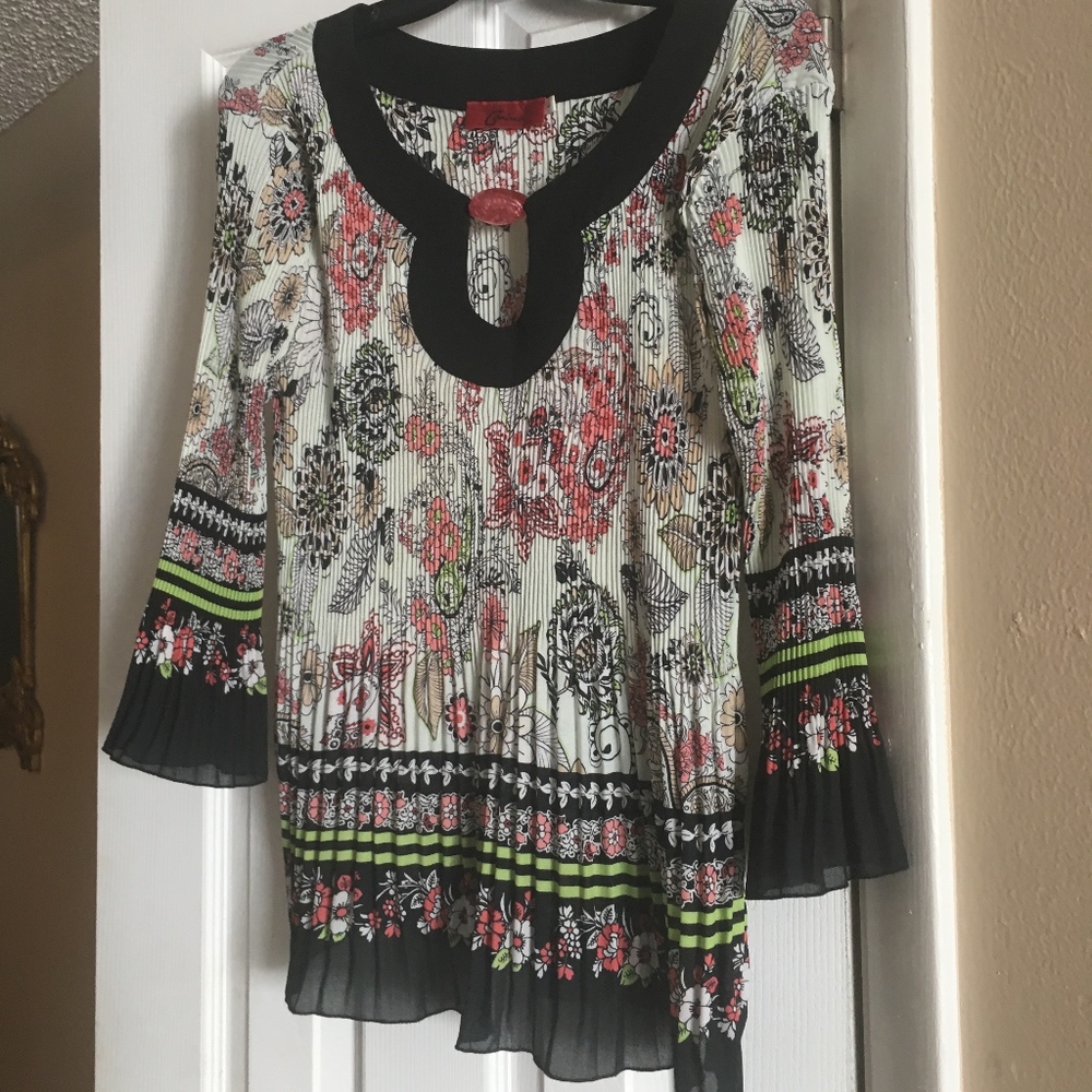 Bohemian Style Pleated 3/4 sleeve Top